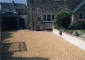 gravel chipping driveway